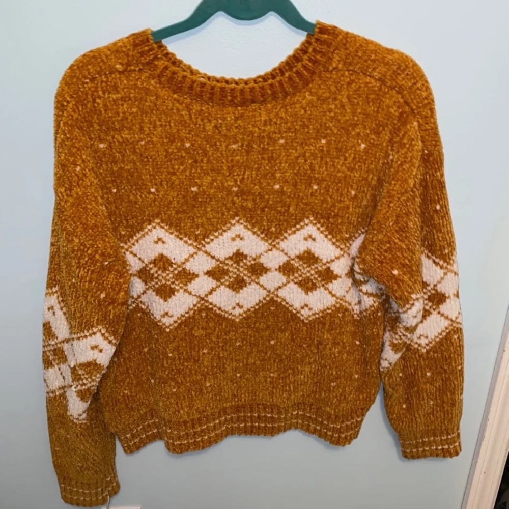 Sweater - Picture 3 of 4